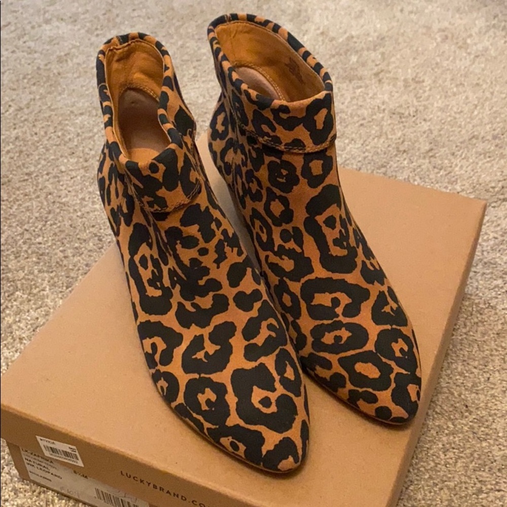 NIB Lucky boots